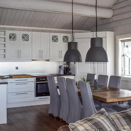Lovely In With House A Mountain View